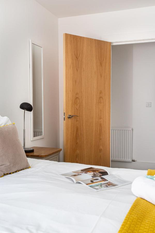Modern Luxury Apartment, Sleeps 6, Best Location Belfast Exterior foto