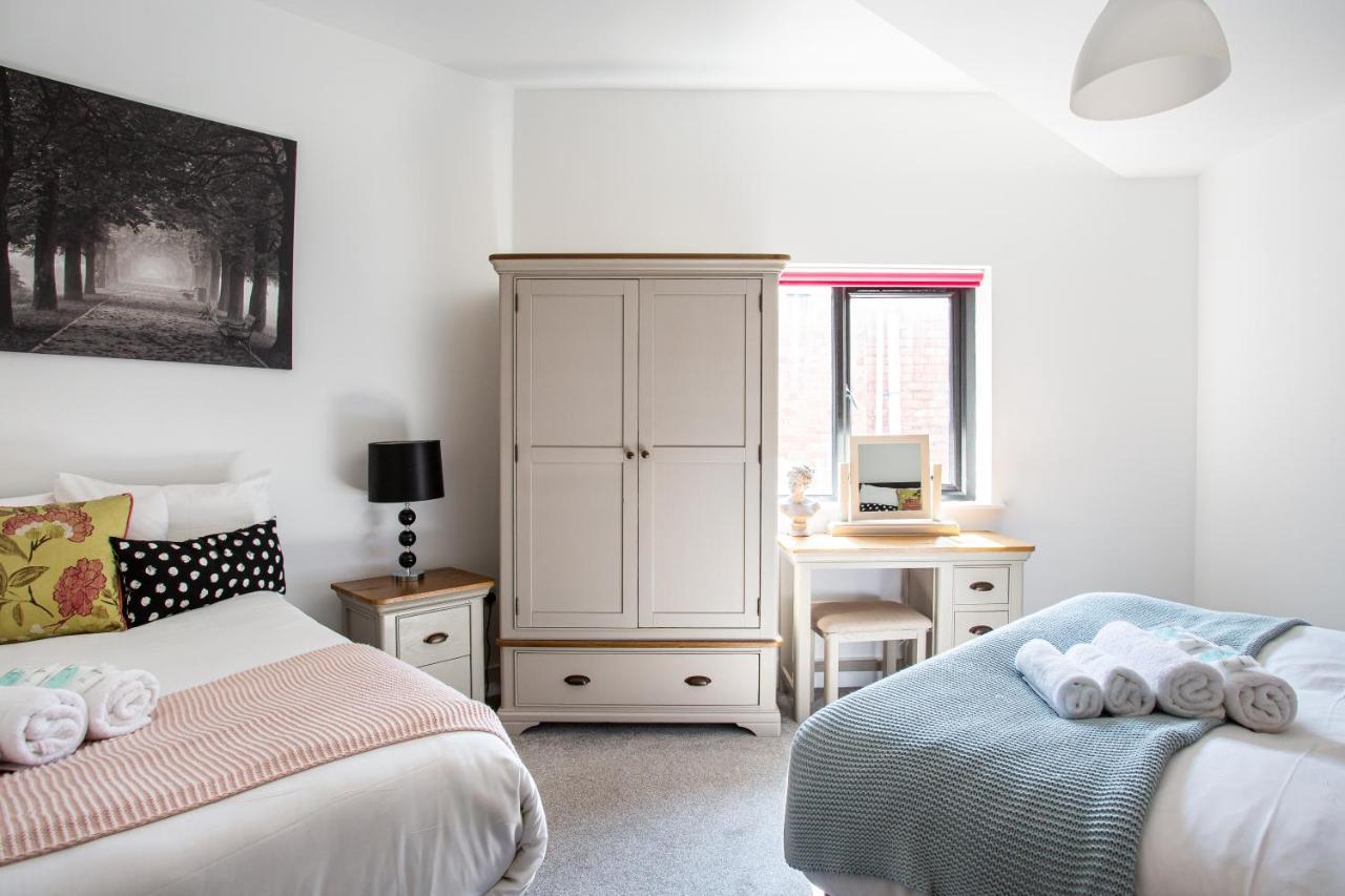 Modern Luxury Apartment, Sleeps 6, Best Location Belfast Exterior foto