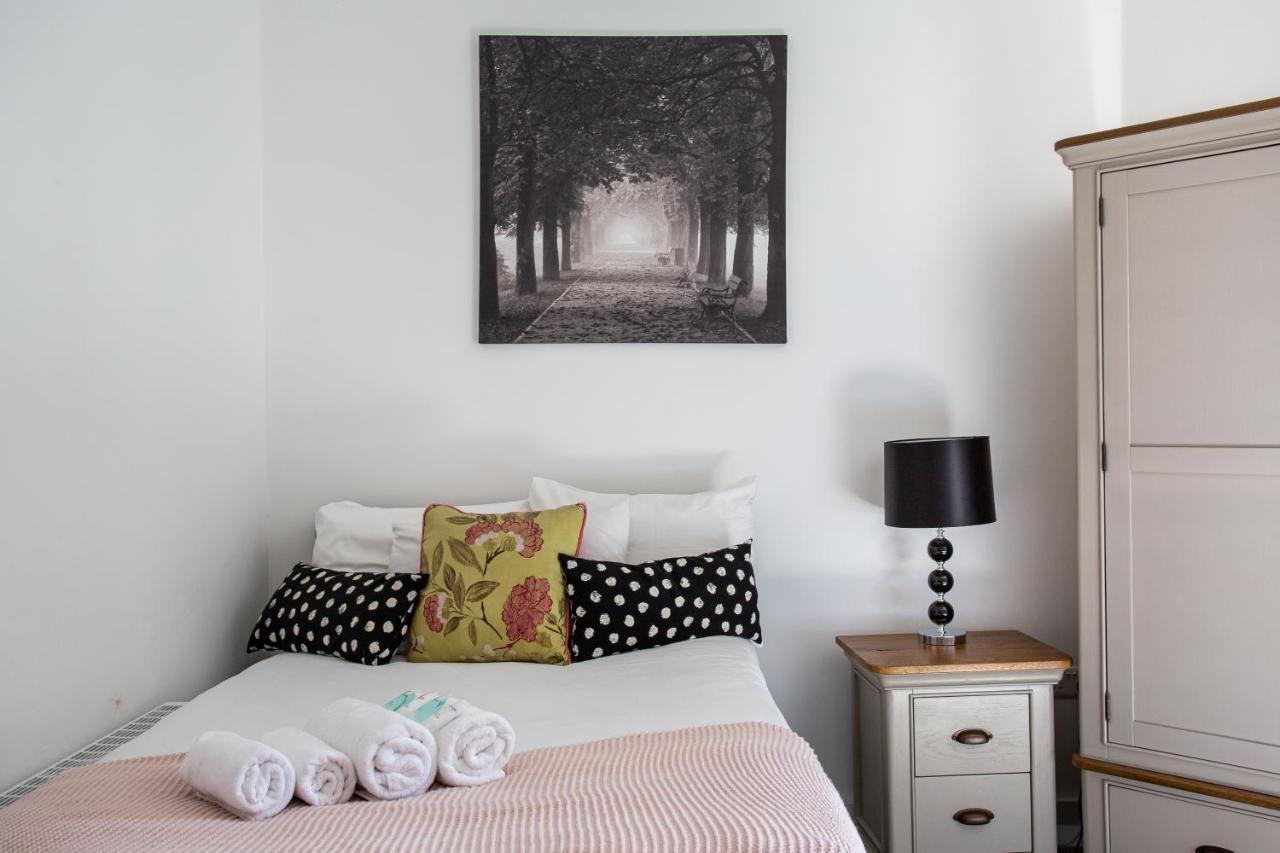 Modern Luxury Apartment, Sleeps 6, Best Location Belfast Exterior foto