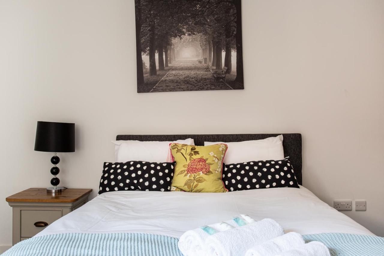Modern Luxury Apartment, Sleeps 6, Best Location Belfast Exterior foto
